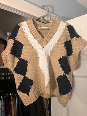 V-Neck Chunky Knit Sweater Vest in Beige with Navy and White Trim